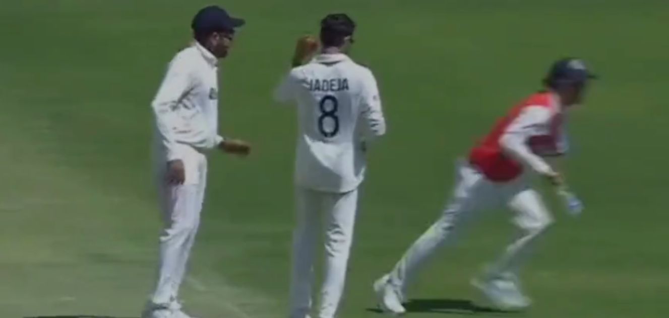 Video Showing Rohit Sharma Manhandling Ishan Kishan During 4th Test between IND vs. AUS Viral on Twitter