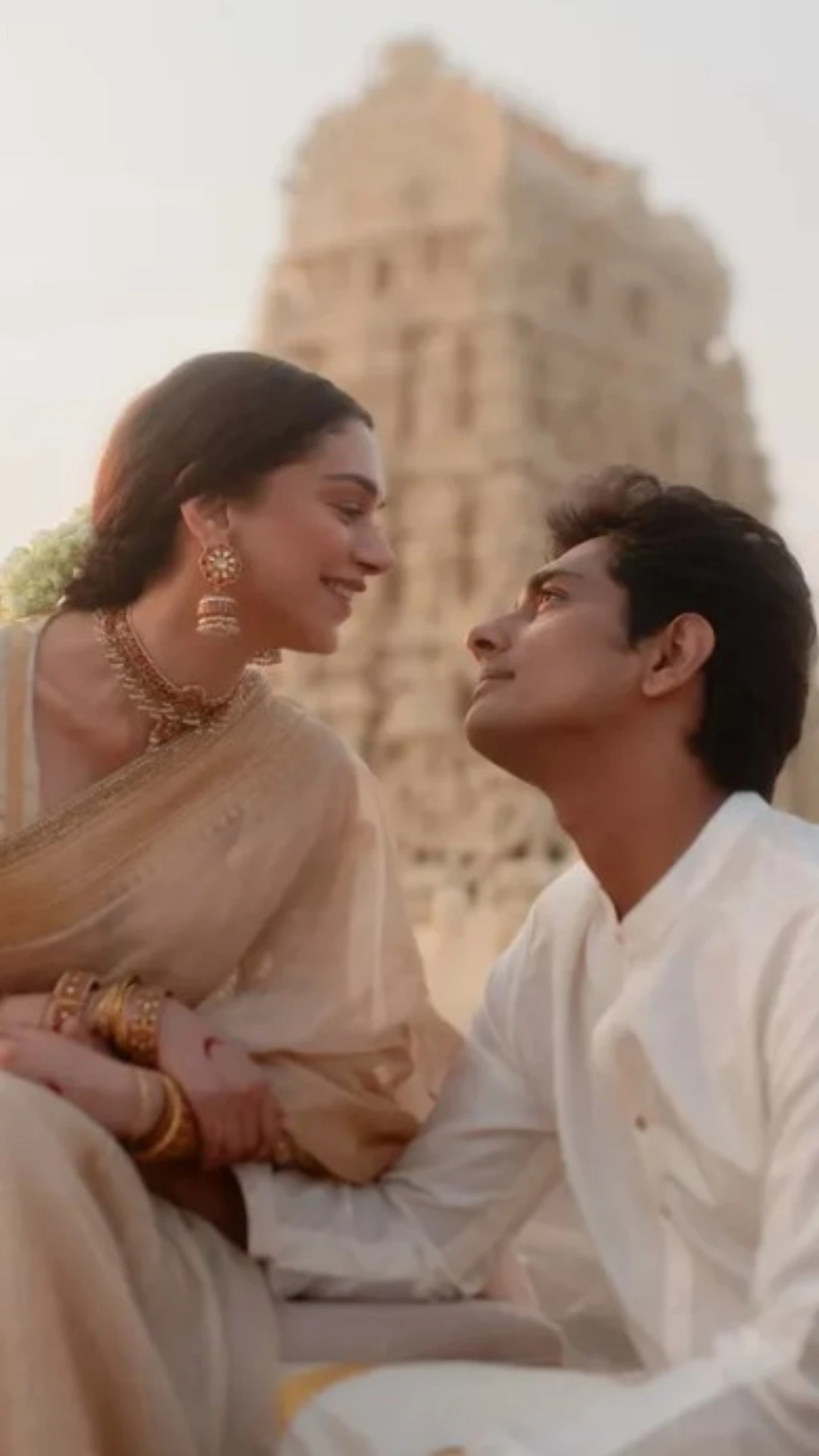 Aditi Rao Hydari and Siddharth Tie the Knot in a Magical